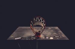TheShy新星险胜表现突出，DWG前途光明！赢得满堂喝彩